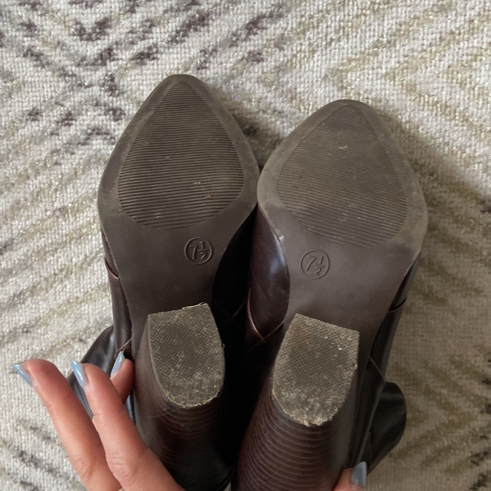 High Heel Brown Booties - Picture 5 of 7